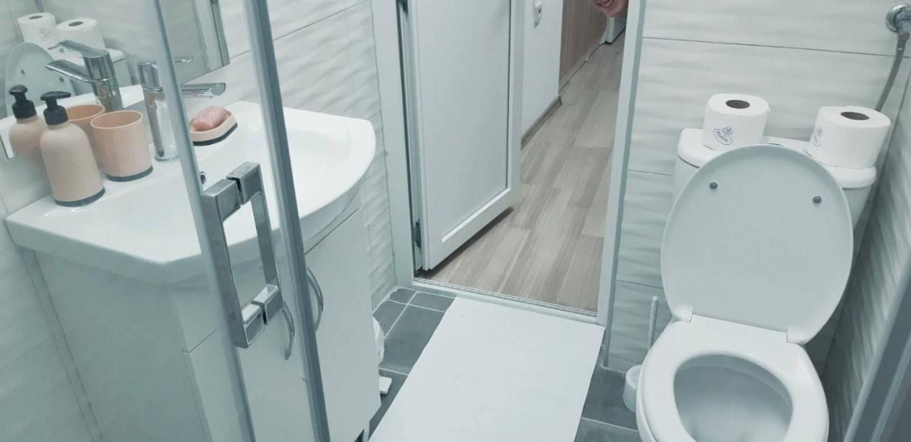 מוסטר Apartman Square מראה חיצוני תמונה