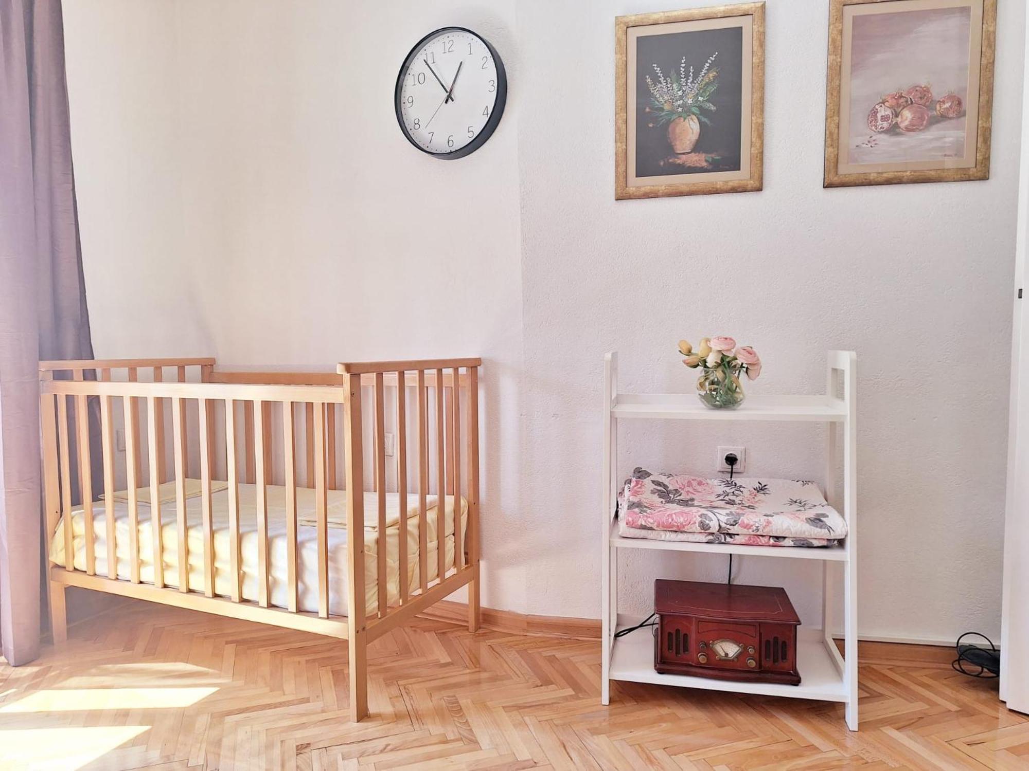 מוסטר Apartman Square מראה חיצוני תמונה